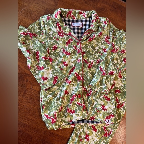 SweetHoney red green 2 piece button up pajamas - Picture 4 of 8